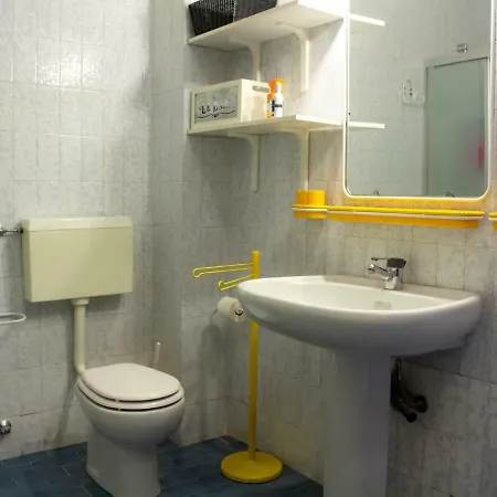 Kosmopolitan * Valbrona